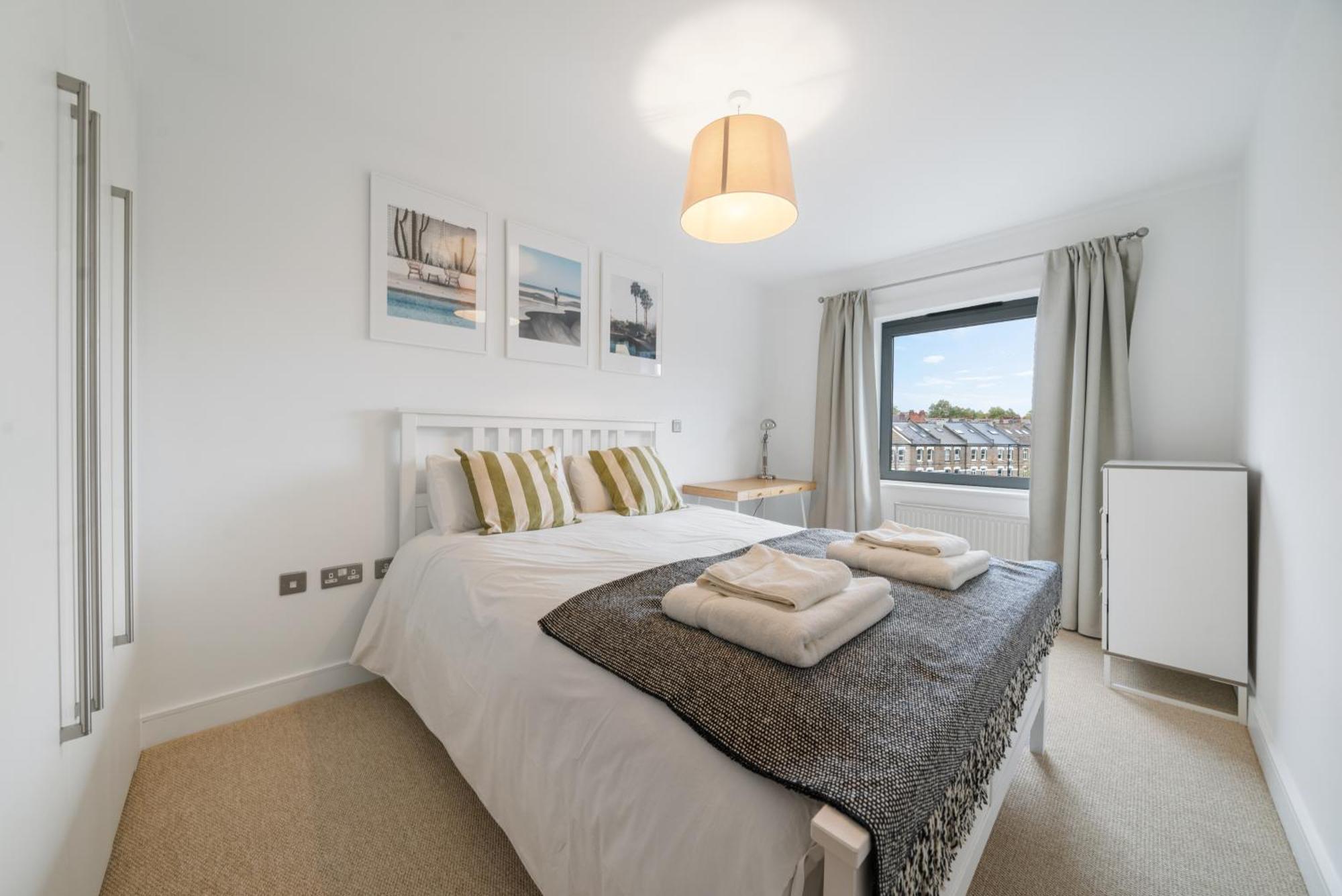 Апартаменты Charming Modern Flat In Battersea Лондон
